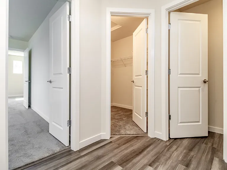 5632 S 302nd St — Photo 38