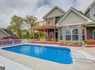 290 Roberts Point Rd, Jackson, GA 30233