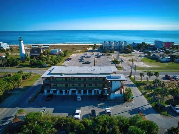 112 Franklin Blvd #203, Eastpoint, FL 32328