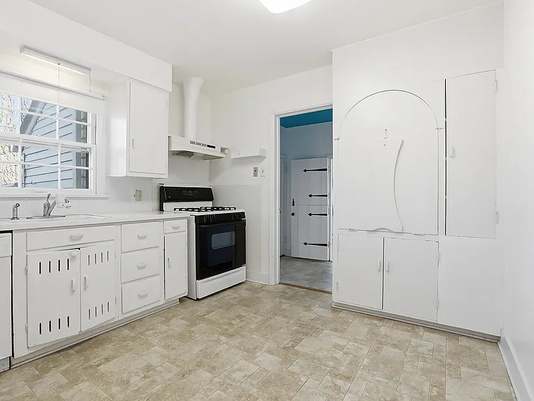 6925 W 14th Ave — Photo 13