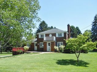 1543 Crestview Dr, Pittsburgh, PA 15237