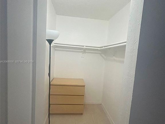 4th image of 6950 Miami Gardens Dr #2-117A