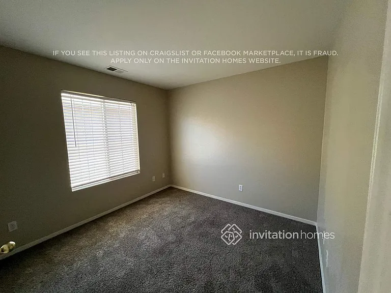 3043 Roadrunner Dr — Photo 8