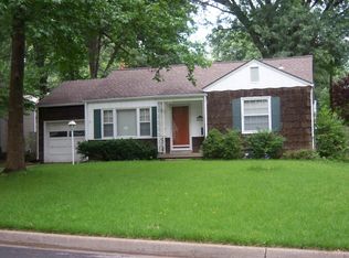 5523 Ash Dr, Roeland Park, KS 66205