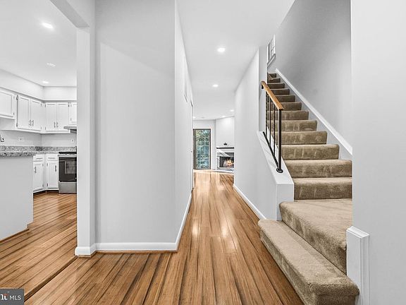 4th image of 2009 Headlands Cir
