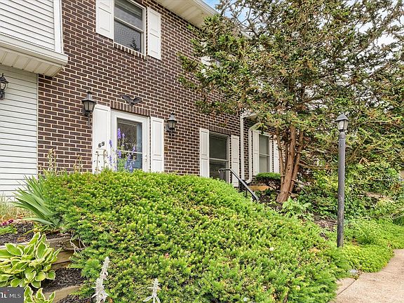 4th image of 69 Drexel Pl