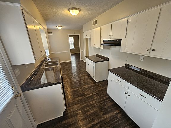5th image of 1147 Brado Dr