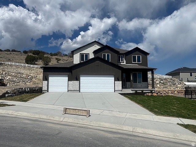1st image of 3605 E Lakota Dr #602