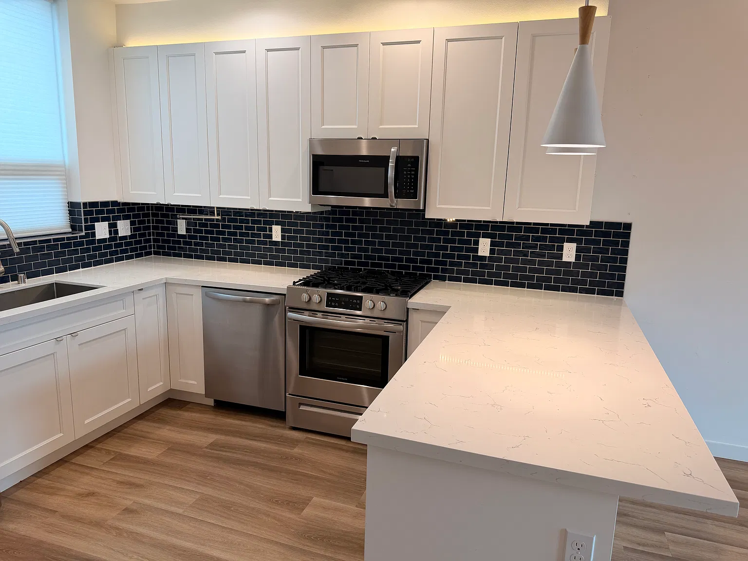 3 bed, 2.5 bath, 1150 sqft, $3,300 — Photo 4
