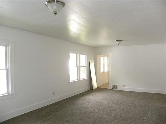 5th image of 310 E Fairview Ave