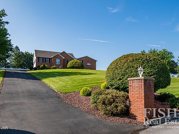 3rd image of 1214 Crestfield Dr