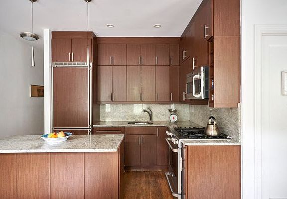 3rd image of 40 Stuyvesant St APT 4