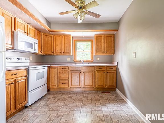 5th image of 1108 E Wilson Ave