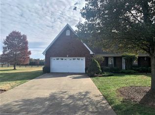 1916 Thomas Ct, Murfreesboro, TN 37127