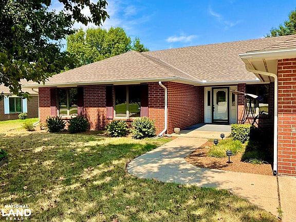 2nd image of 1802 Arolyn Dr