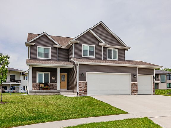 2nd image of 4405 Everest Cir