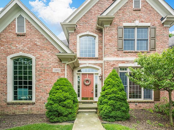 2nd image of 13868 Bridgewater Ct