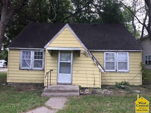 1st image of 710 W Rogers St