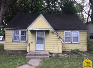 710 W Rogers St, Clinton, MO 64735
