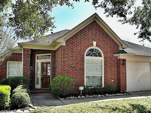 2nd image of 2814 Five Oaks Dr