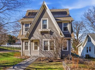 1135 Wood St, Dubuque, IA 52001