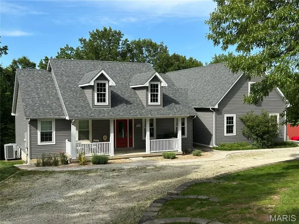 933 Wild Horse Rd, Villa Ridge, MO 63089