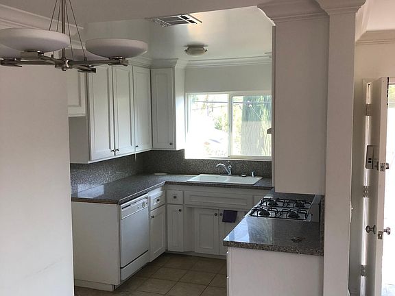 4th image of 14413 Weddington St APT 4