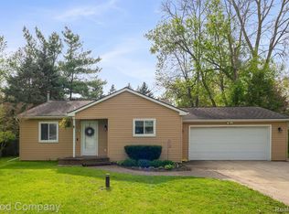 1116 Fairview St, White Lake, MI