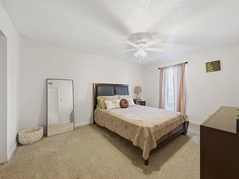 Park Place Apartments — Photo 12