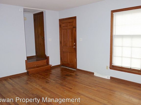 2nd image of 6640 Floyd St