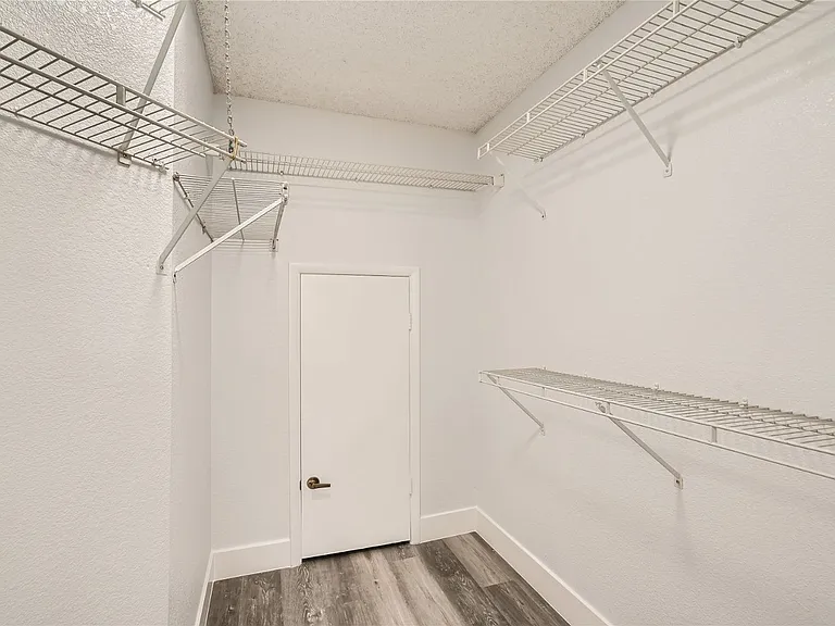4844 Maryvale Dr — Photo 13