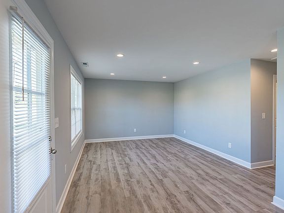 4th image of 600 Colonette Dr