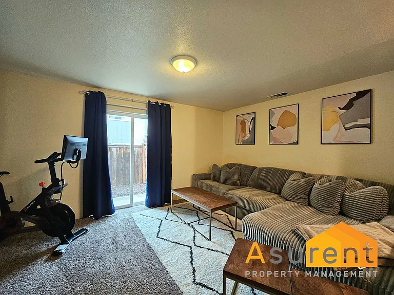2030 Brookhurst St #13 — Photo 10