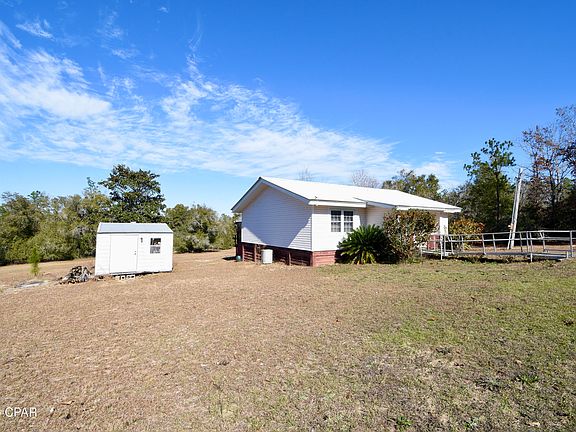 4th image of 995 Highlands Cir
