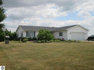 8499 S Chippewa Rd, Shepherd, MI 48883