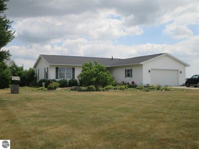8499 S Chippewa Rd, Shepherd, MI, 48883