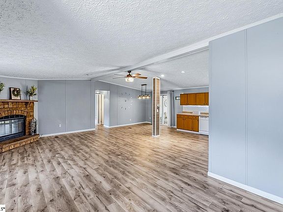 5th image of 335 Otts Shoals Rd
