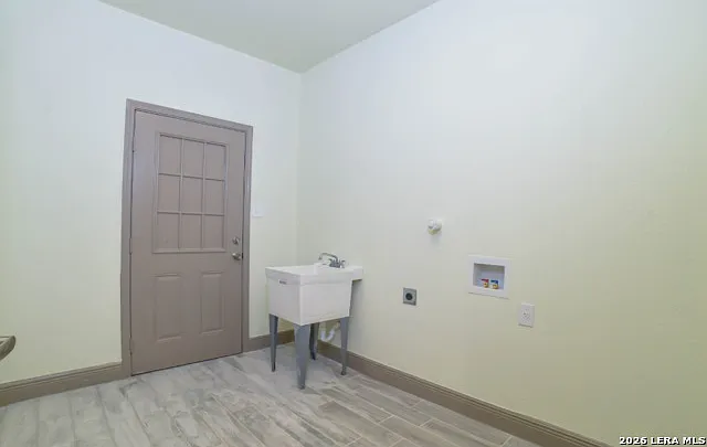 222 E Lindbergh Blvd — Photo 26
