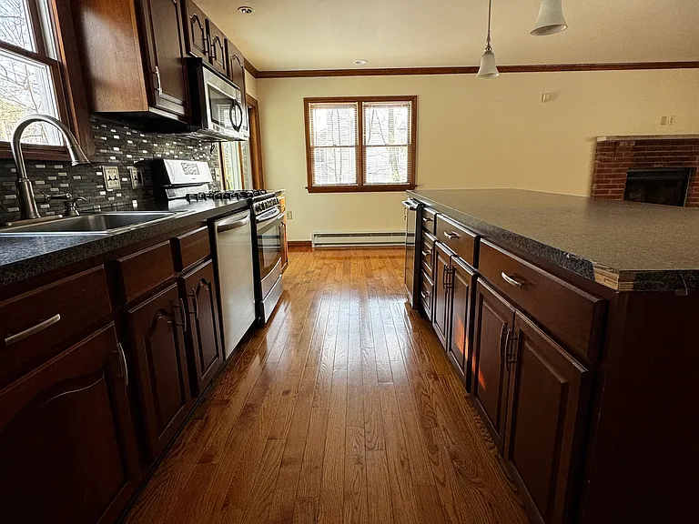108 Cornelia Ln — Photo 13