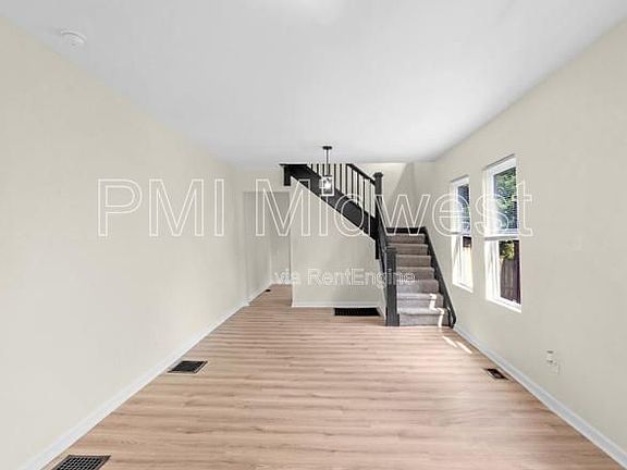 5th image of 2235 Dr Martin Luther King Jr St