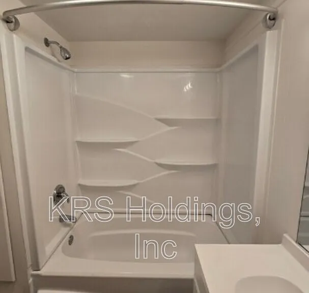 908 W Broad St — Photo 6