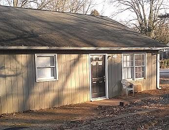 2nd image of 202 Dameron St APT C