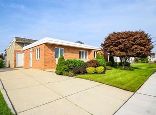 104 N Fredericksburg Ave, Margate, NJ 08406