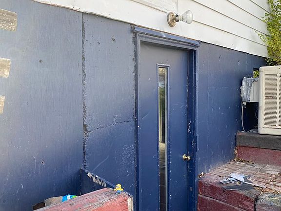 2nd image of 2651 S Grant Ave