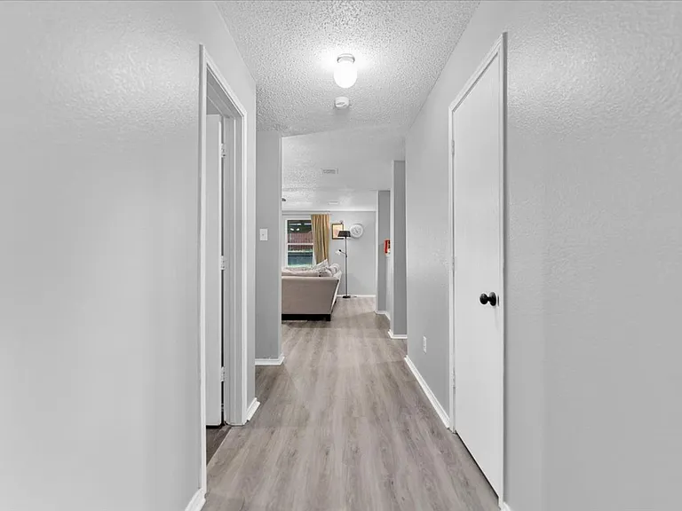5401 Pandale Valley Dr — Photo 7