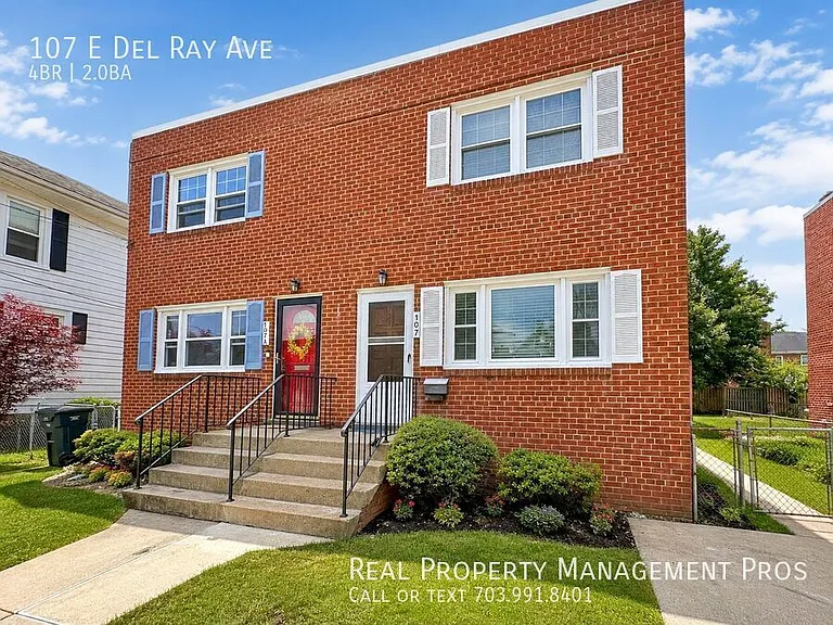 107 E Del Ray Ave — Photo 1
