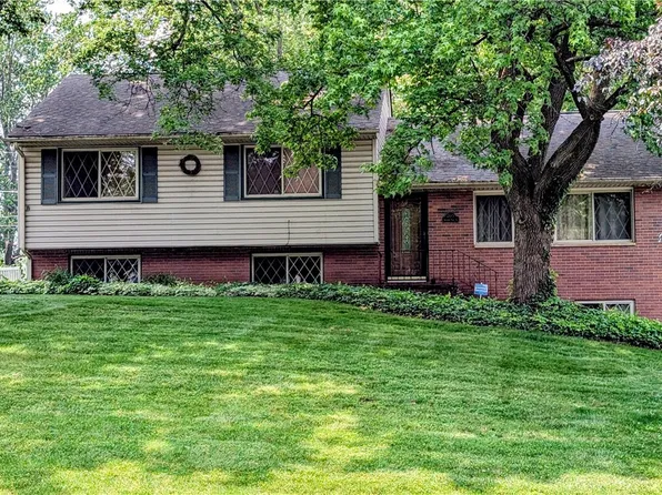 2615 Orchard Park St NW, Canton, OH 44718