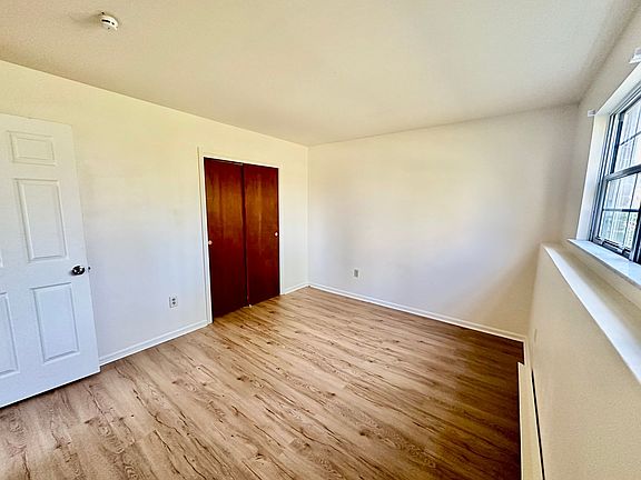 3rd image of 346 S Saint George St #3