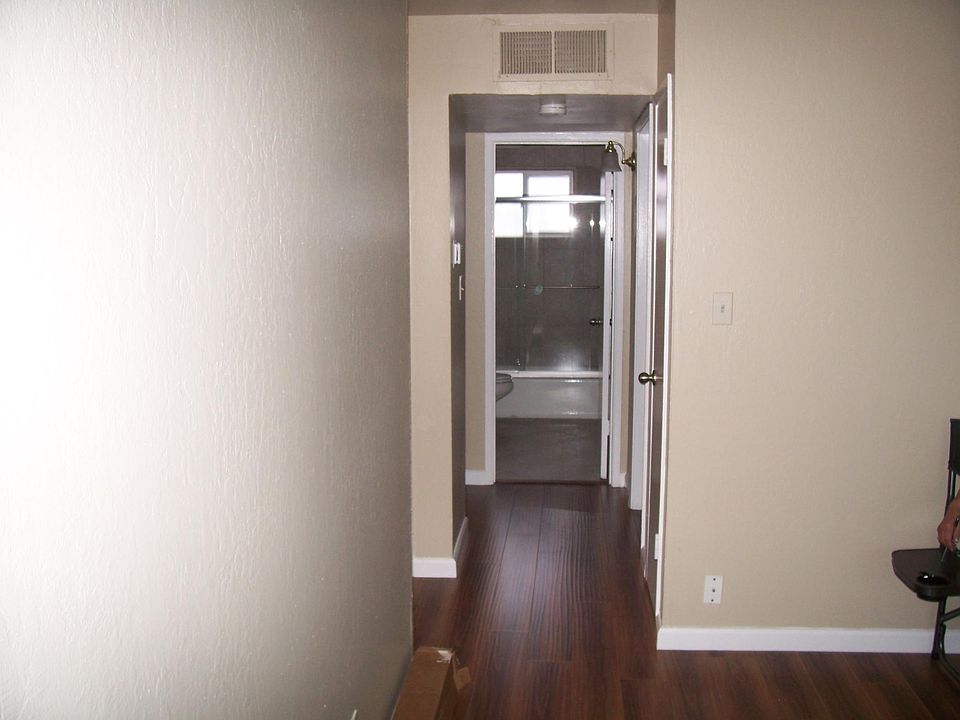 1st image of 1750 Ross Cir APT 1