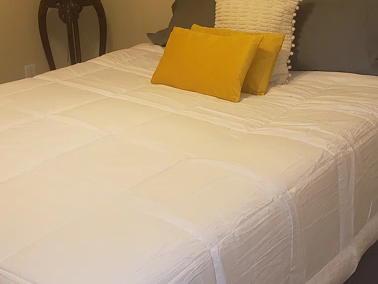 Main guest - 2nd bedroom